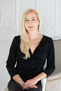 ANNIKA KRIST